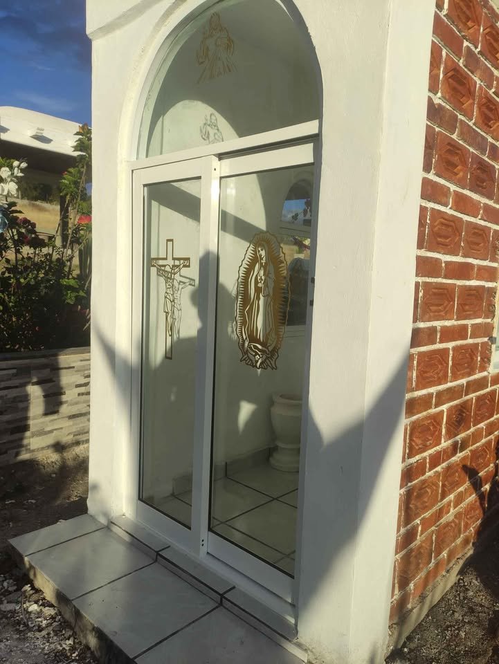 Puertas de Aluminio a la Medida en Querétaro