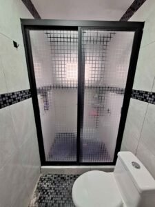 Puertas de cristal para regadera en Querétaro