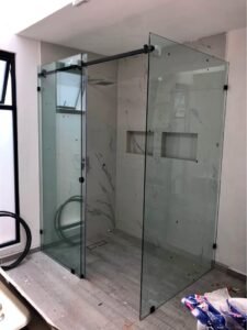 Canceles de cristal templado a medida en Querétaro
