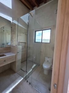 Cancelería de baño en Querétaro