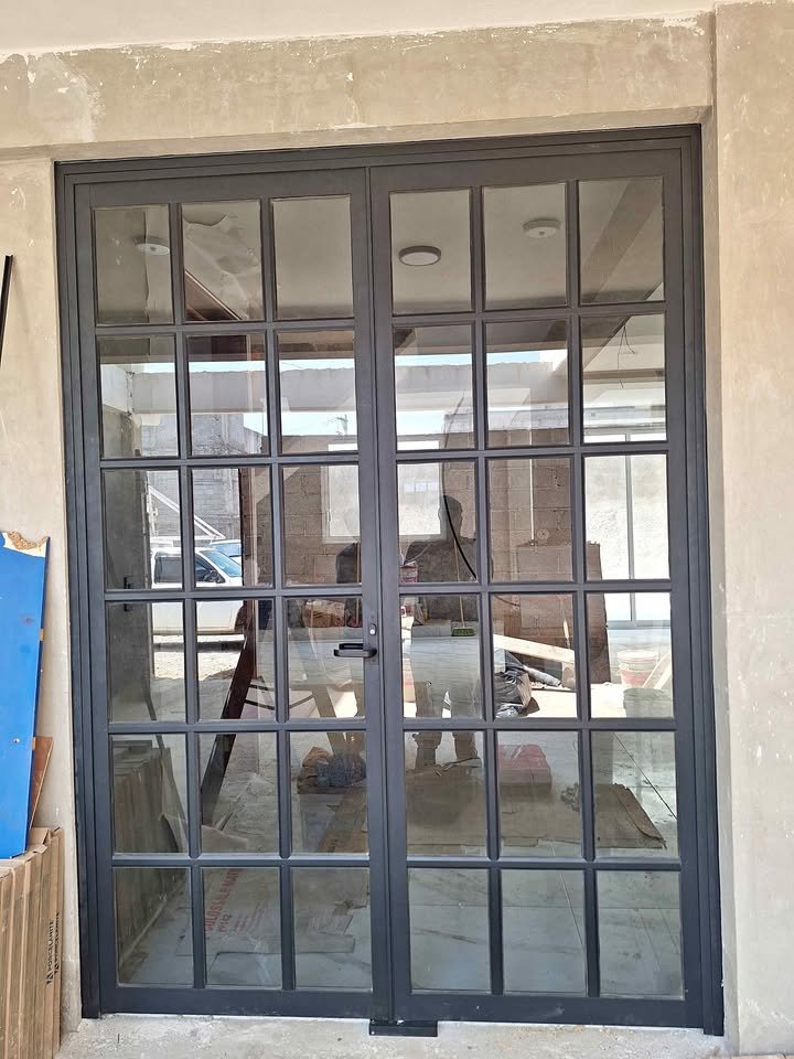 Puertas de aluminio a medida en Querétaro