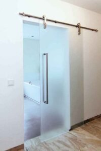 Puertas de cristal para locales comerciales en Querétaro