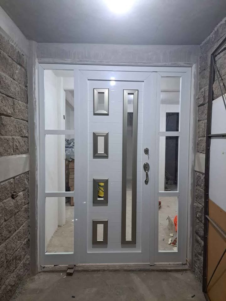 Instalación de puertas de aluminio en Querétaro