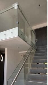 Barandales de vidrio para escaleras en Querétaro